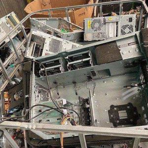 主机塔(不完整) PC tower incomplete