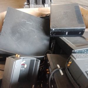 UPS带电池 UPS w battery