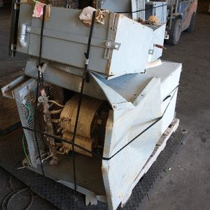 带壳变压器 Transformer with case