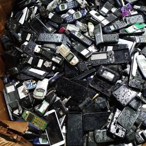 手机 Cell-phone