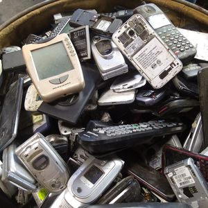 手机 Cell-phone