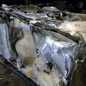 Old aluminum-sheet mixed