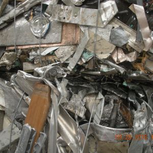Old aluminum-sheet mixed