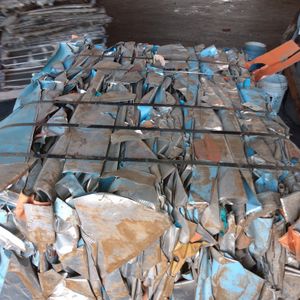 Old aluminum-sheet mixed
